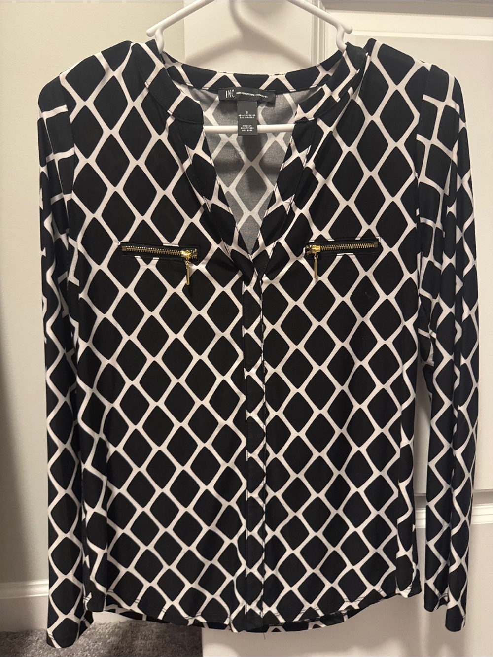 INC International Concepts Black & White Geometric Zip-Pocket Blouse